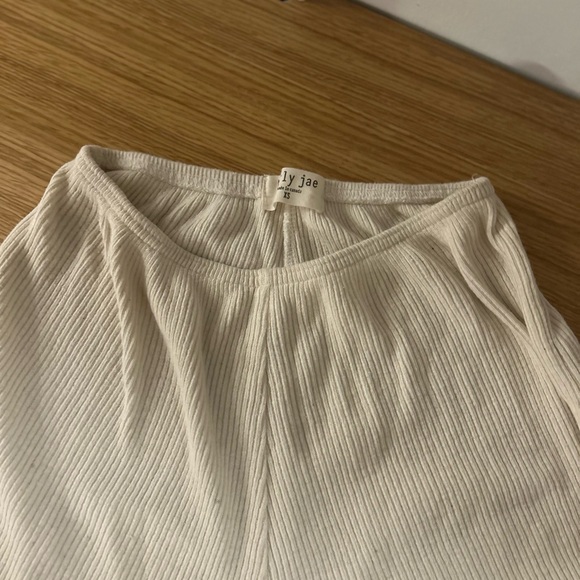 White pants - Picture 8 of 10